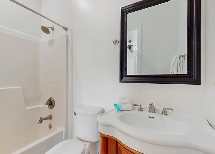 Holiday home Luxury Beachfront Duplex In Morgan - Pool Elevator And Wedding-friendly *