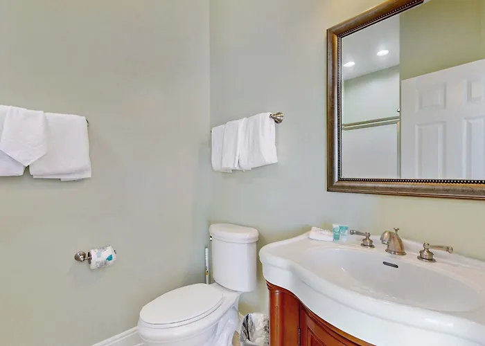 Luxury Beachfront Duplex In Morgan - Pool Elevator And Wedding-friendly