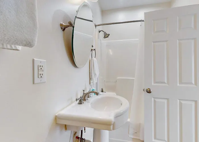Holiday home Luxury Beachfront Duplex In Morgan - Pool Elevator And Wedding-friendly *