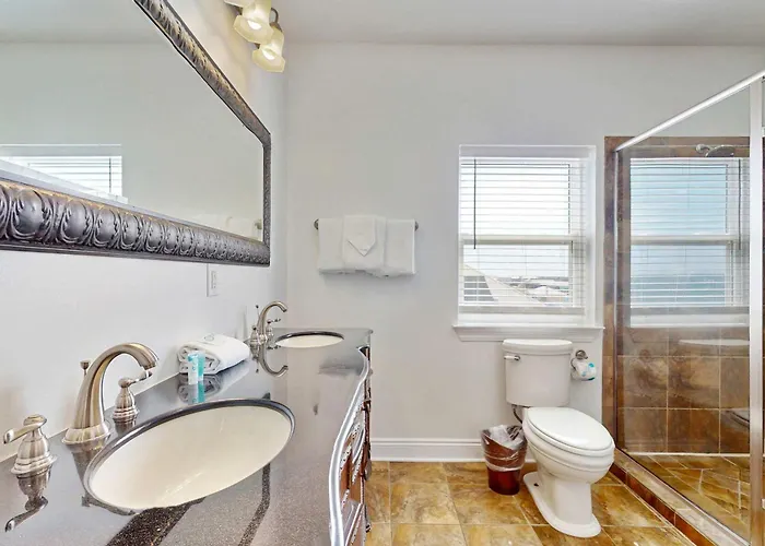 Luxury Beachfront Duplex In Morgan - Pool Elevator And Wedding-friendly Gulf Shores